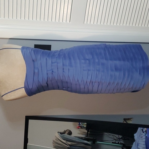 NWOT JS COLLECTION PERIWINKLE TIERED FORMAL W/WO STRAPS BUILT IN BRA - Picture 2 of 16
